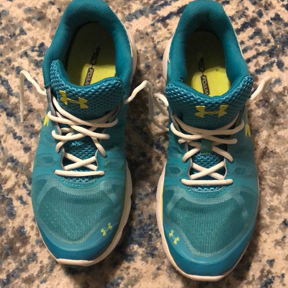 Under Armour Running Shoes Size 9-EUC
